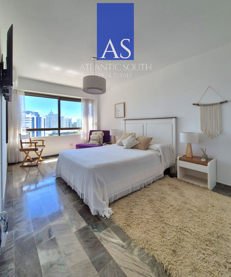 Apartamento ID.4438 - Apartamento 3 dormitorios terraza garage con vista al mar Península Punta del Este