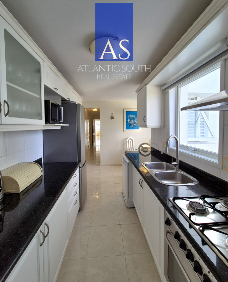 Apartamento ID.3939 - Apartamento 3 dormitorios en suite torre de lujo primera linea frente al mar Millenium Playa Mansa Enjoy Punta del Este