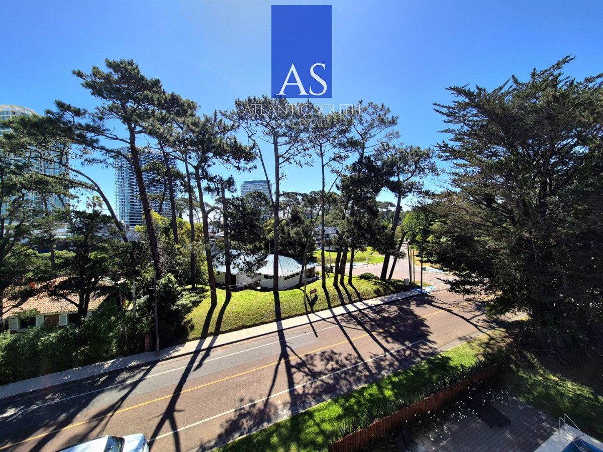 Apartamento ID.4457 - Venta apartamento 1 dormitorio casi a estrenar 200mts del mar Playa Mansa
