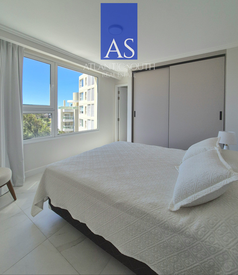 Apartamento ID.3674 - Apartamento 2 dormitorios con parrillero y vista frente al mar Playa Mansa Pinares Punta del Este