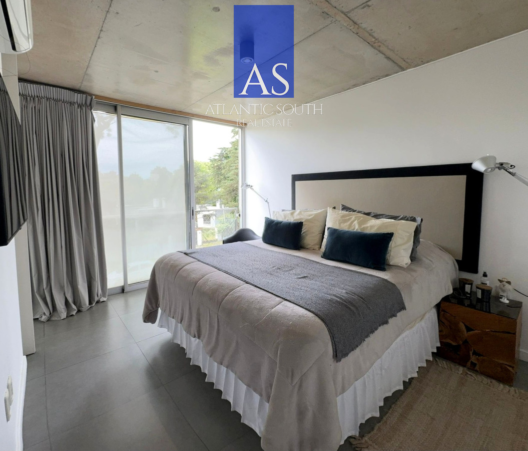 Apartamento ID.3570 - Oportunidad Planta de Categoría apartamento 2 dormitorios moderno en Playa Mansa Punta del Este