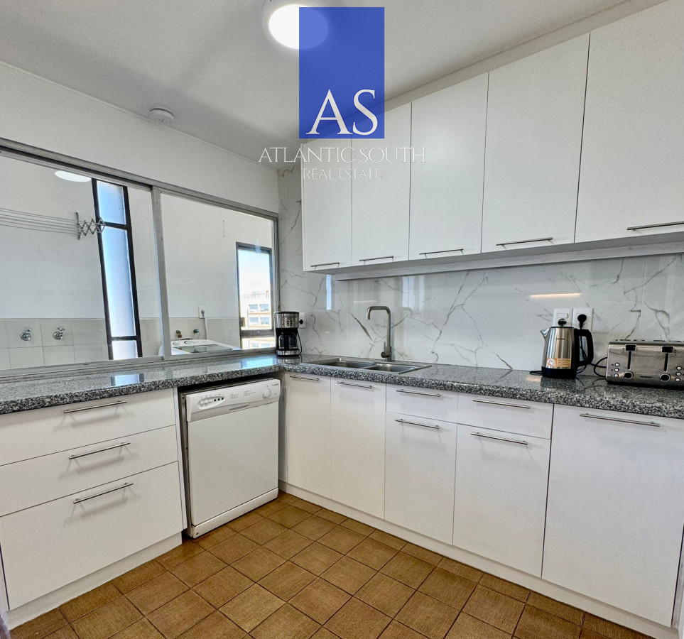Apartamento ID.3890 - Apartamento de 4 dormitorios en península con excelente vista al mar 