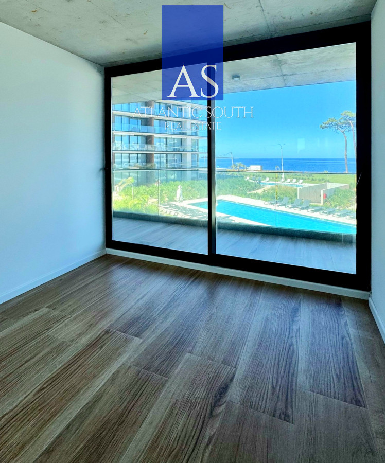 Apartamento ID.4024 - Apartamento de 2 dormitorios con vista al mar primera linea Playa Mansa 