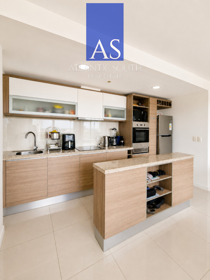 Apartamento ID.3921 - Apartamento mdoerno 2 dormitorios piso alto garage servicios bajos gastos Punta del Este