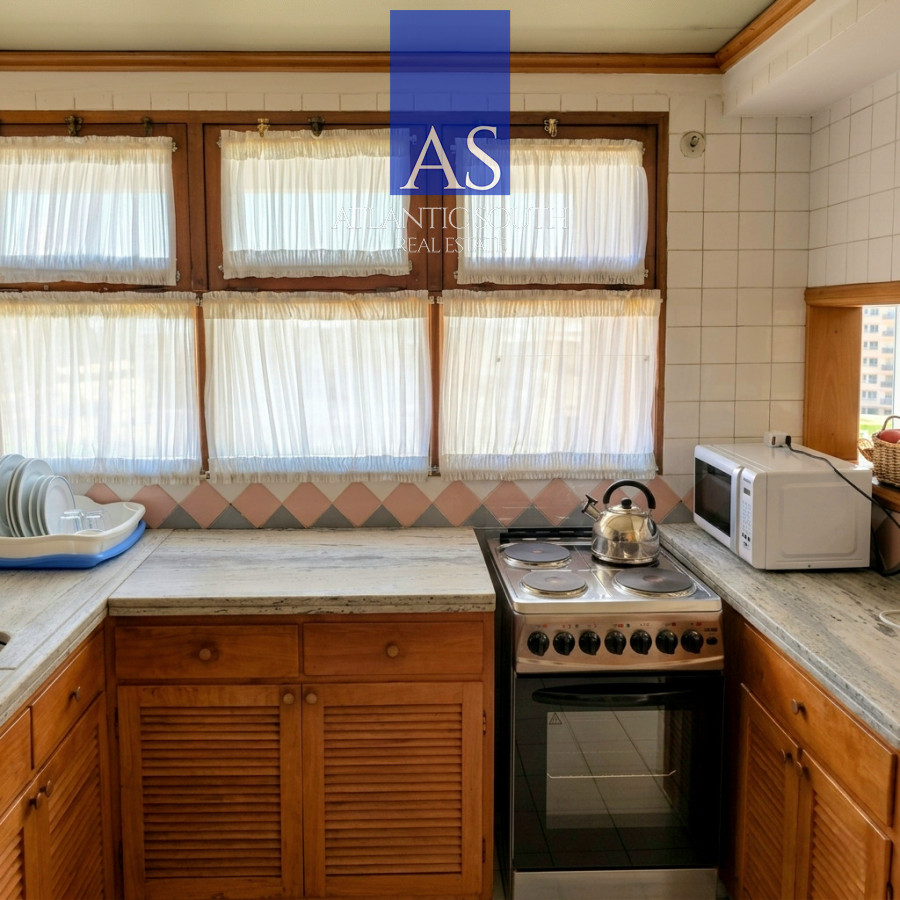 Apartamento ID.2590 - Apartamento 2 dormitorios con garage Península excelente ubicación