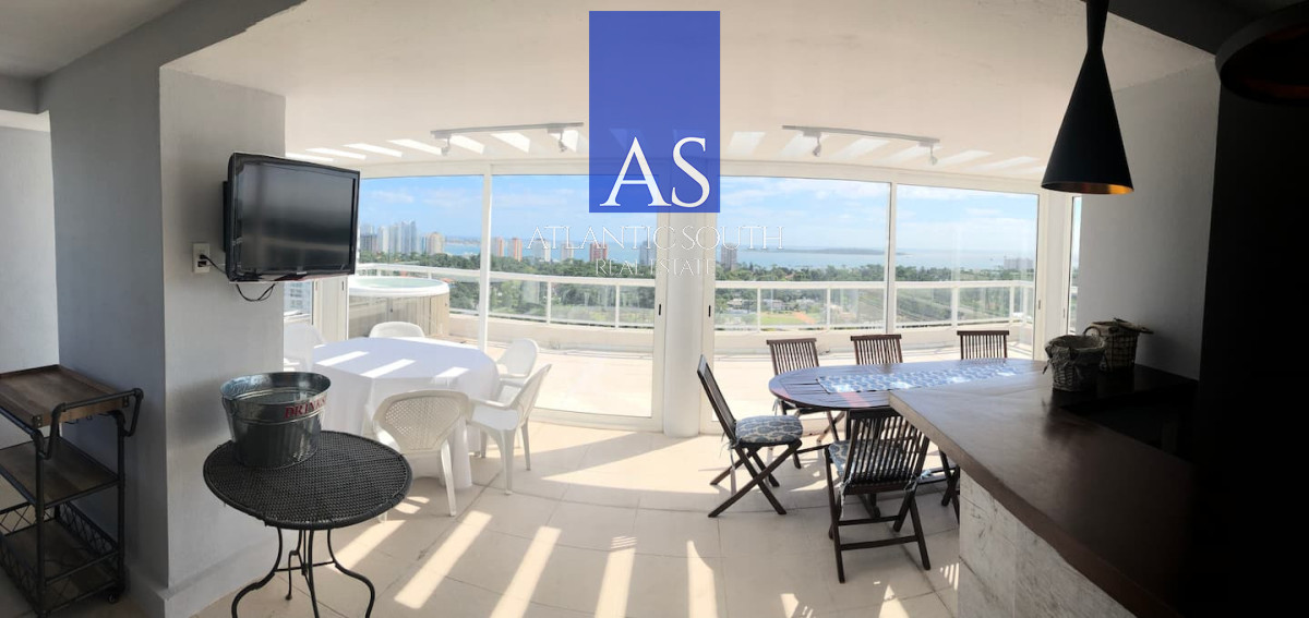 Apartamento ID.4898 - Penthouse dúplex con terrazas excepcionales y vistas panorámicas en Punta del Este