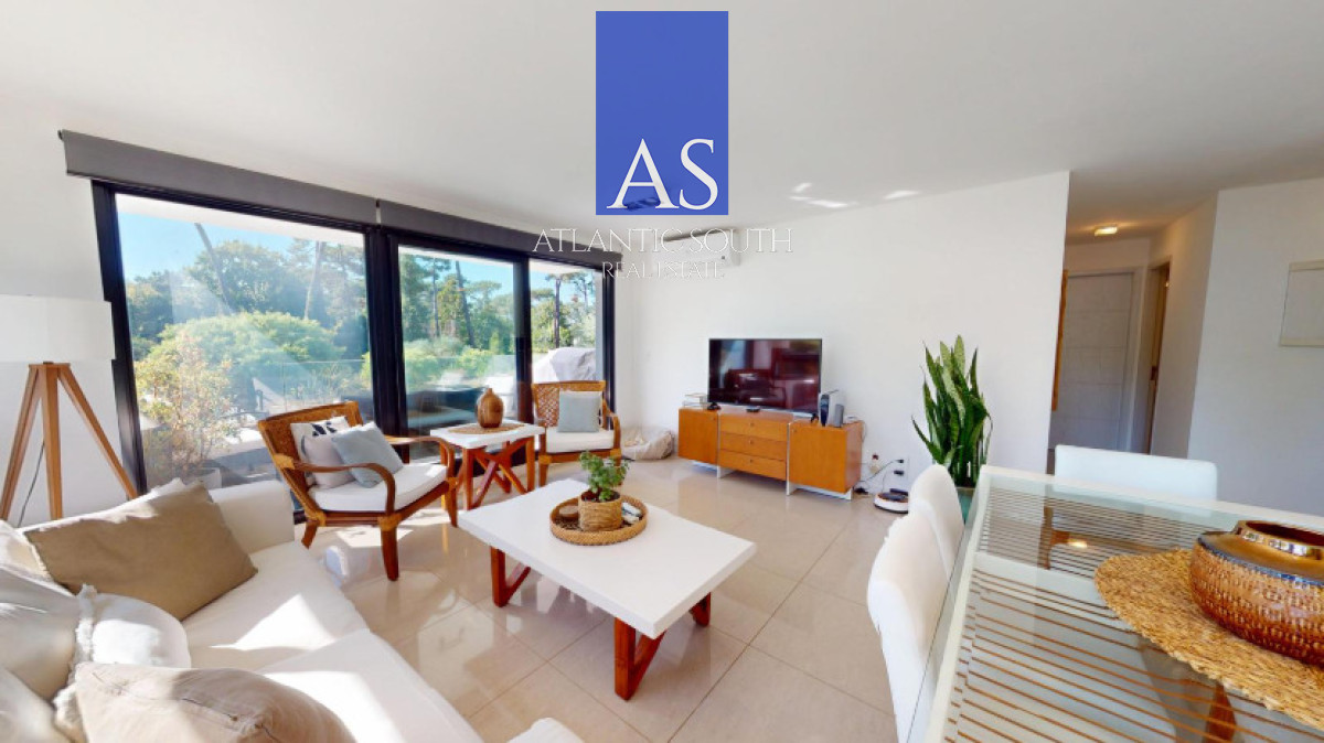 Apartamento ID.4483 - Apartamento 2 dormitorios moderno con terraza cochera piscina Playa Mansa Punta del Este