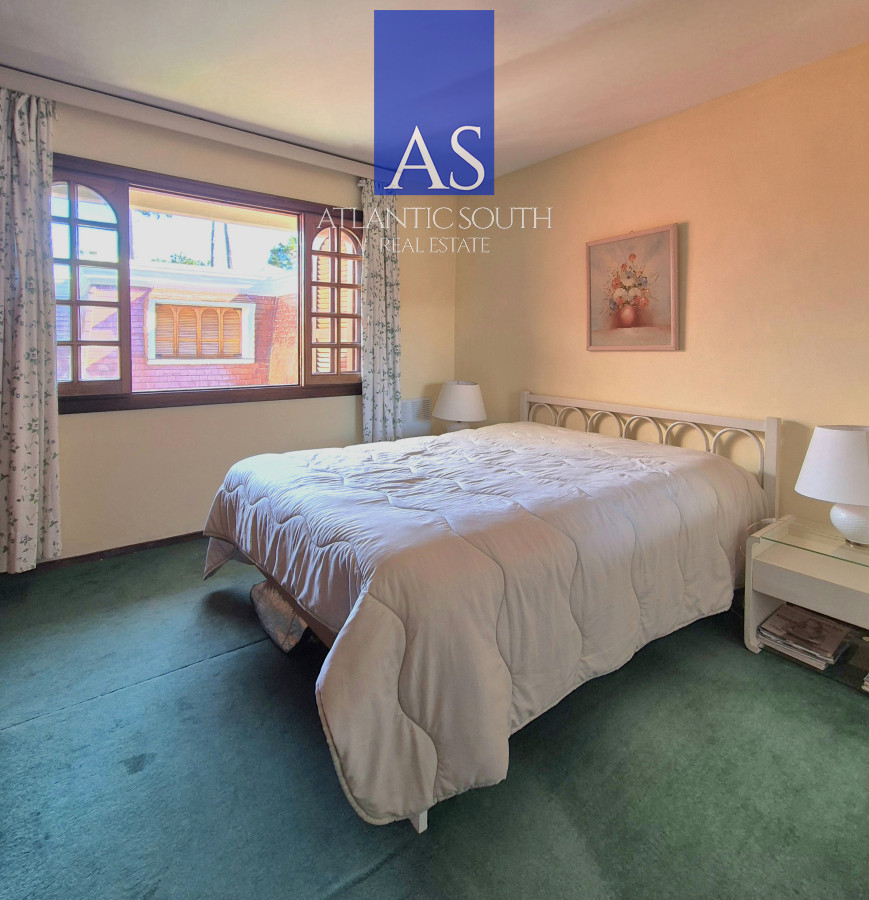 Apartamento ID.1625 - Oportunidad venta casa 2 dormitorios Playa Mansa cochera y parrillero