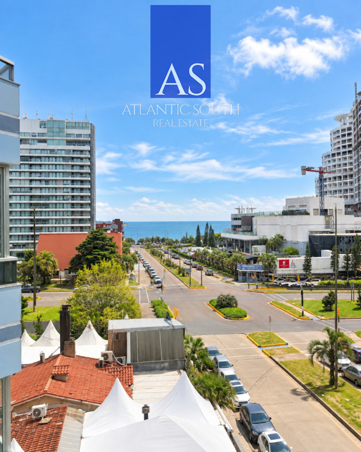 Apartamento ID.5137 - Apartamento de 2 dormitorios con garage en zona Conrad Punta del Este