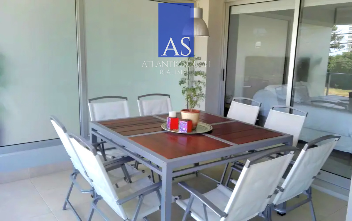 Apartamento ID.3905 - Apartamento de categoría 2 dormitorios y 3 baños parrillero propio en Playa Mansa, Punta del Este