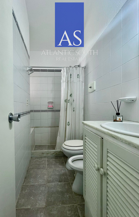 Apartamento ID.4407 - Apartamento de 3 dormitorios con parrillero y estufa a leña Playa Mansa 