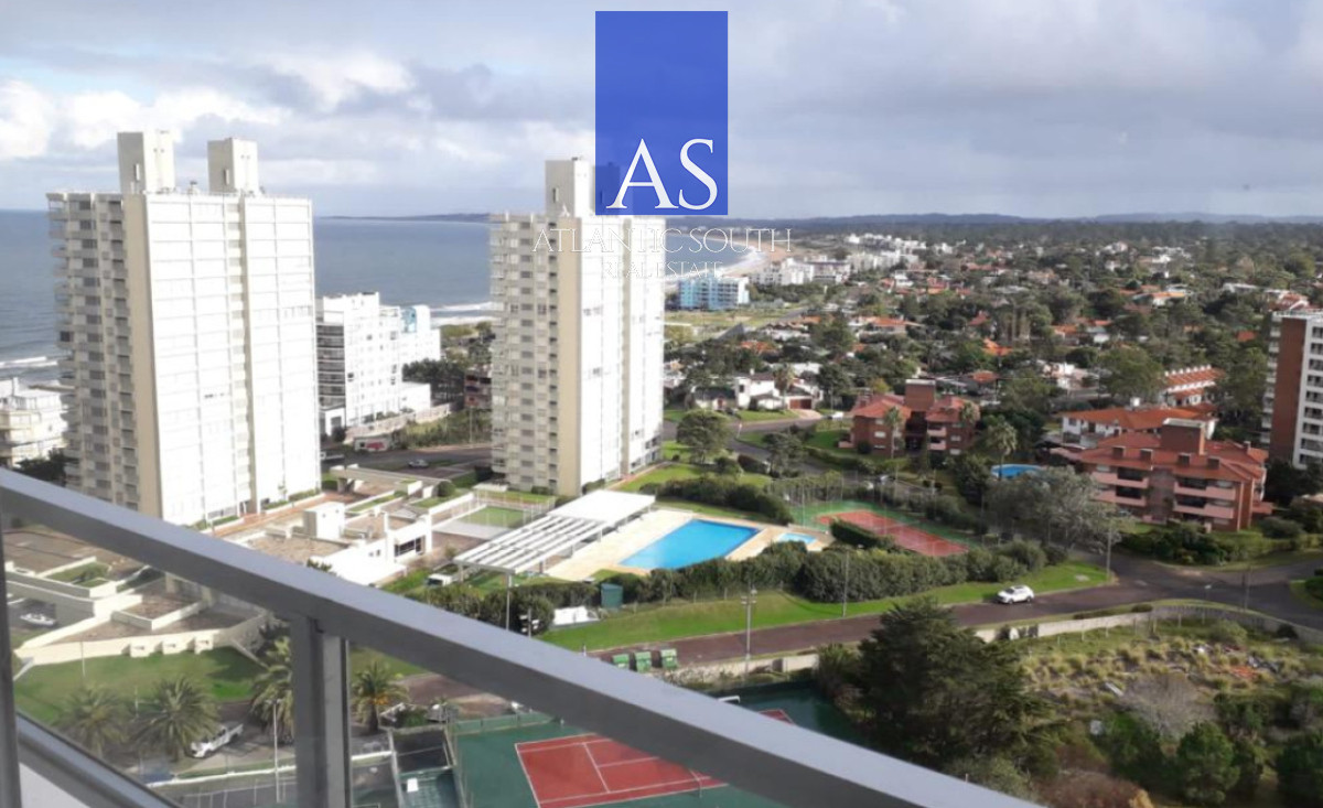 Apartamento ID.4270 - Apartamento de 3 dormitorios con servicios frente al mar en Playa Mansa 