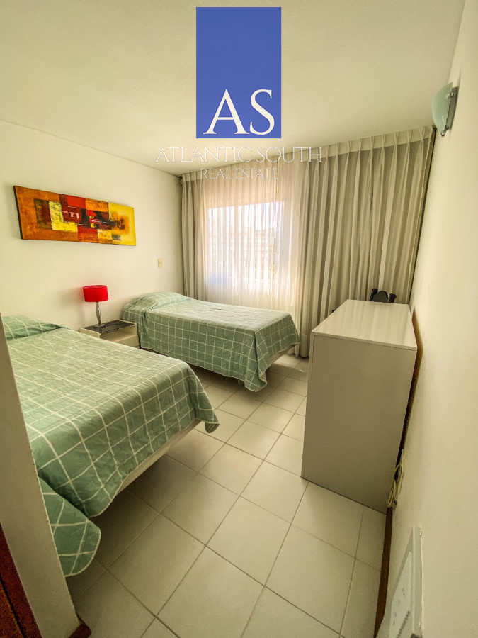 Apartamento ID.4308 - Apartamento de 3 dormitorios con servicios Playa Brava 