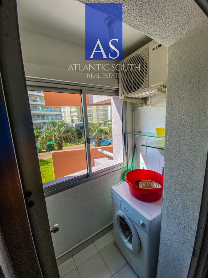 Apartamento ID.4308 - Apartamento de 3 dormitorios con servicios Playa Brava 
