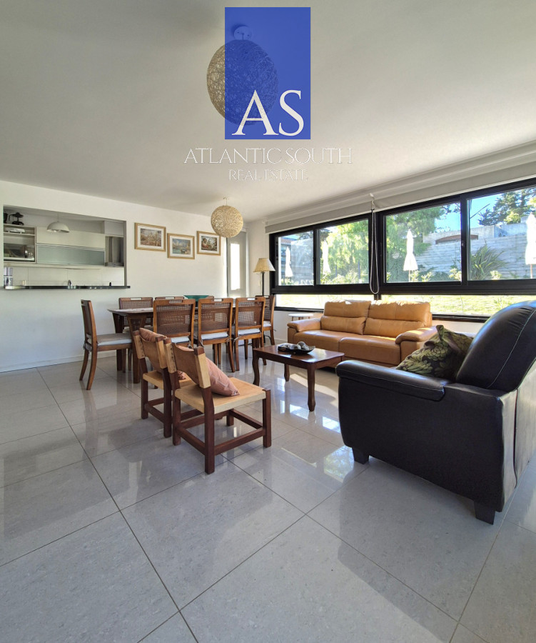 Apartamento ID.4636 - Oportunidad Planta moderna de categroría en excelente ubicación Playa Mansa