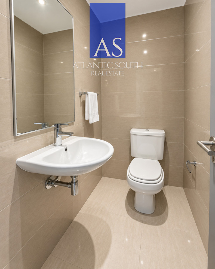 Apartamento ID.4933 - Apartamento de 2 dormitorios en venta y alquiler a 200 metros del mar en Playa Mansa