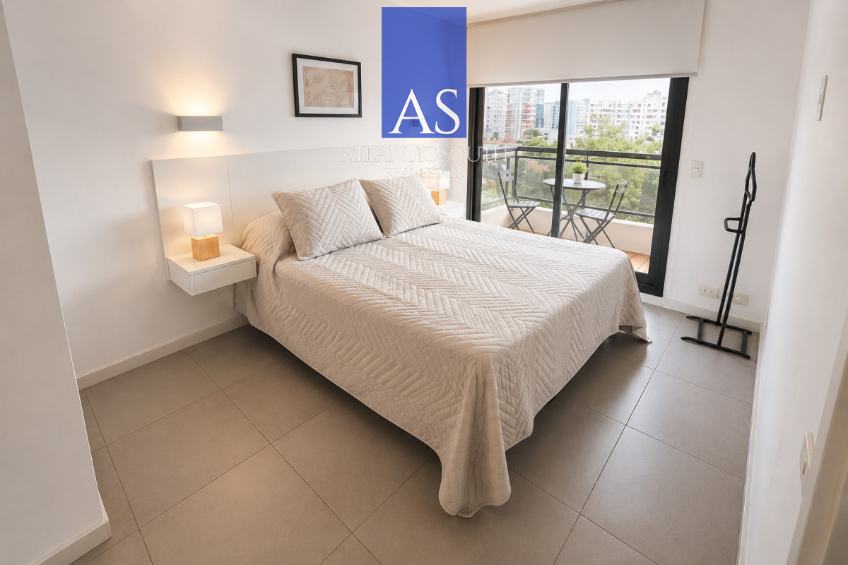 Apartamento ID.4813 - Apartamento de 1 Dormitorio con Terraza y Cochera en Torre Tamaro