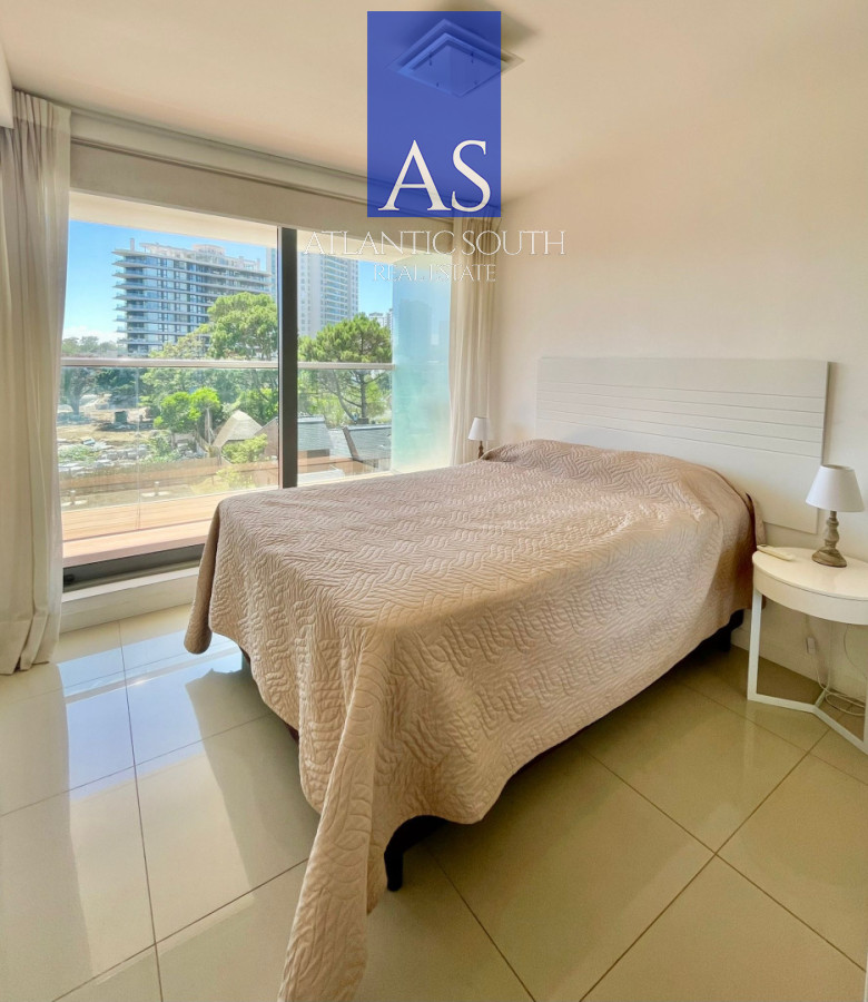 Apartamento ID.4533 - Oportunidad 1 dormitorio y medio con vista, balcón y servicios en Aidy Grill Punta del Este