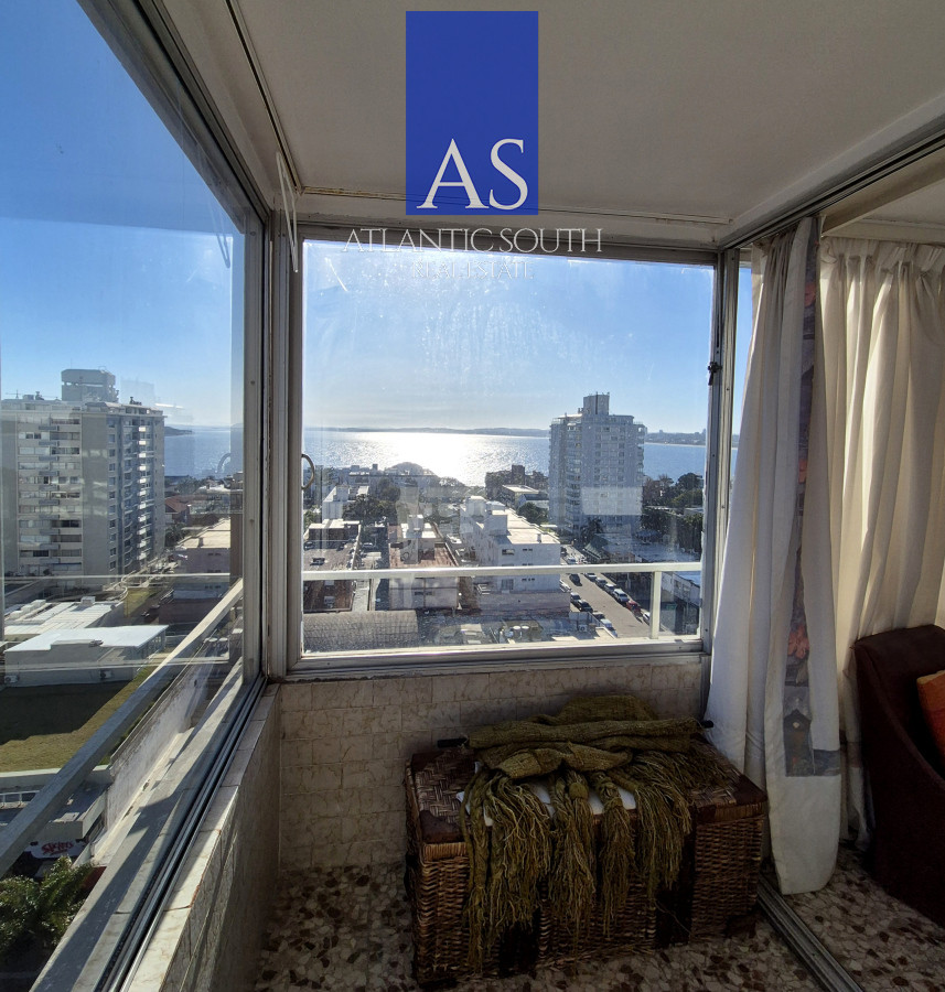 Apartamento ID.3833 - Apartamento con vista al mar 2 dormitorios con garage en Península Punta del Este 