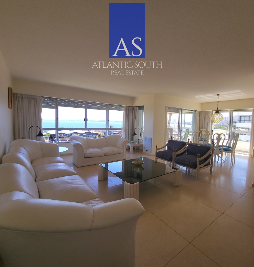 Apartamento ID.3787 - Apartamento en venta 3 domritorios y dependencia con hermosa vista Playa Mansa