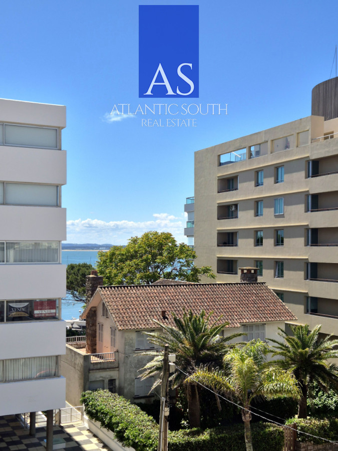 Apartamento ID.4456 - Apartamento 2 dormitorios con vista parcial al mar a metros del Puerto Punta del Este