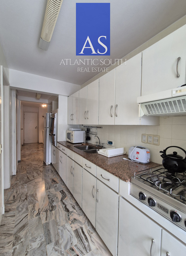 Apartamento ID.4341 - Apartamento piso alto 3 dormitorios y medio terraza garage con vista al mar Península Punta del Este