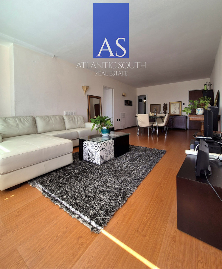 Apartamento ID.4456 - Apartamento 2 dormitorios con vista parcial al mar a metros del Puerto Punta del Este