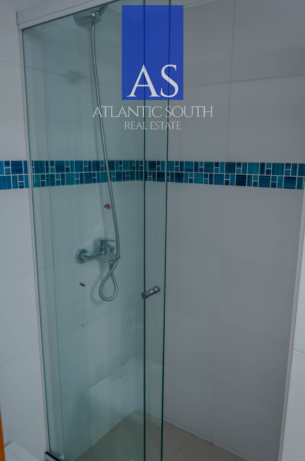 Apartamento ID.4142 - Apartamento de 2 dormitorios con vista al mar Punta del Este 