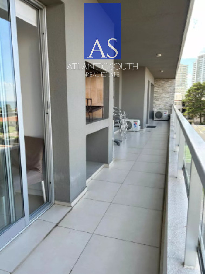 Apartamento ID.3462 - Oportunidad Moon Apartamento amplio y moderno 3 dormitorios y 3 baños con parrillero Punta del Este
