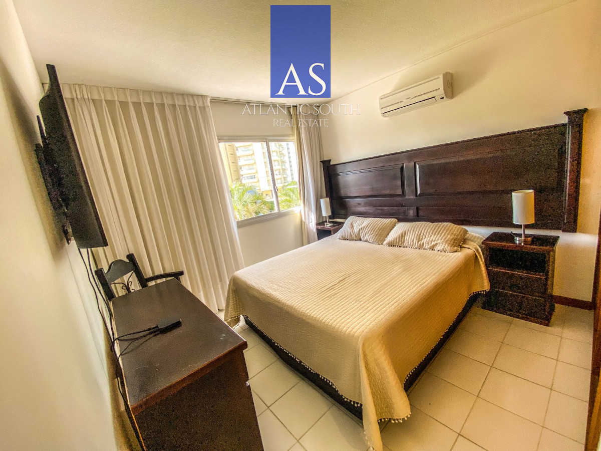 Apartamento ID.4308 - Apartamento de 3 dormitorios con servicios Playa Brava 