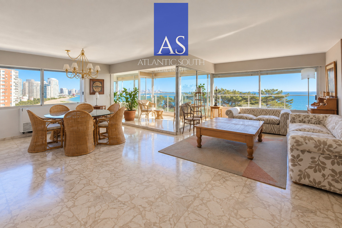 Apartamento ID.5124 - Planta de categoría 3 dormitorios+servicio frente al mar Playa Mansa Punta del Este