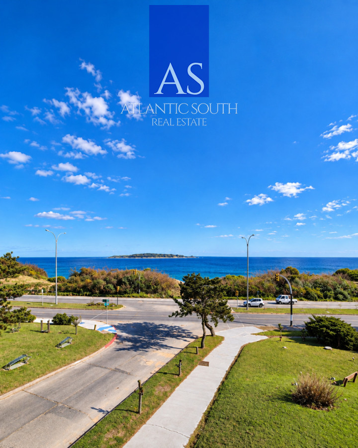 Apartamento ID.4175 - Apartamento de 3 dormitorios + servicio con vista al mar Playa Mansa