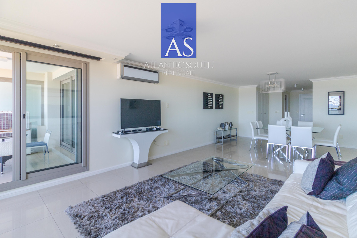 Apartamento ID.3856 - Apartamento de 3 dormitorios en suite frente al mar en Torre Imperiale Playa Brava Punta del Este