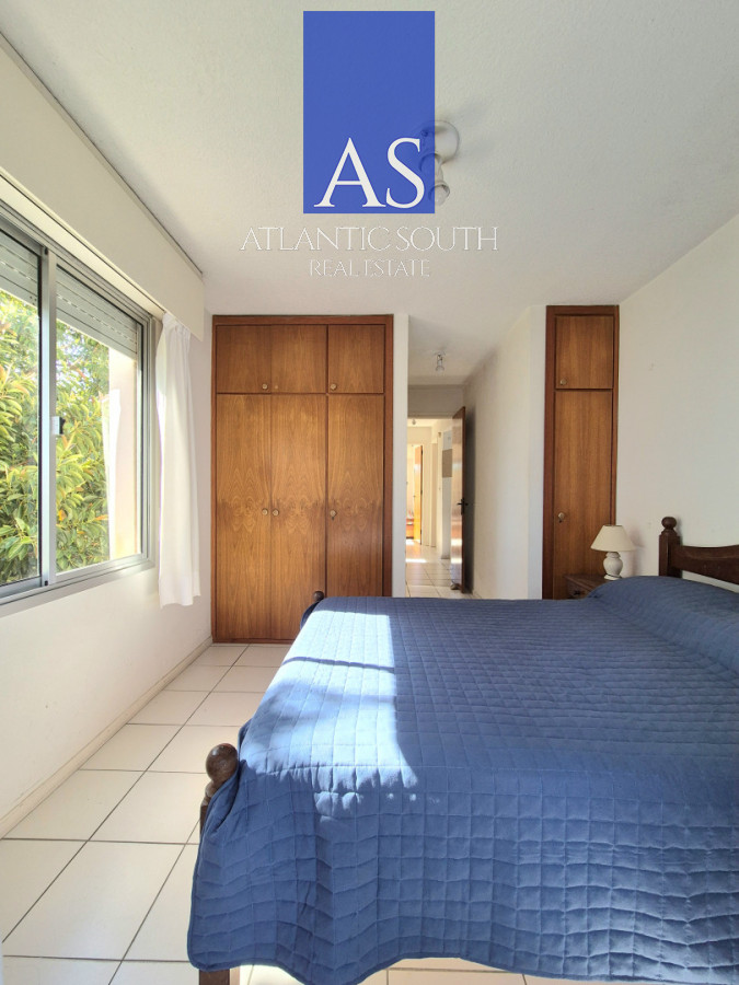 Apartamento ID.4458 - Apartamento venta 3 dormitorios tipo casa Playa Mansa Punta del Este