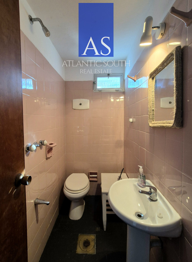 Apartamento ID.4331 - Apartamento de 3 dormitorios primera línea con vista al mar Playa Mansa Punta del Este