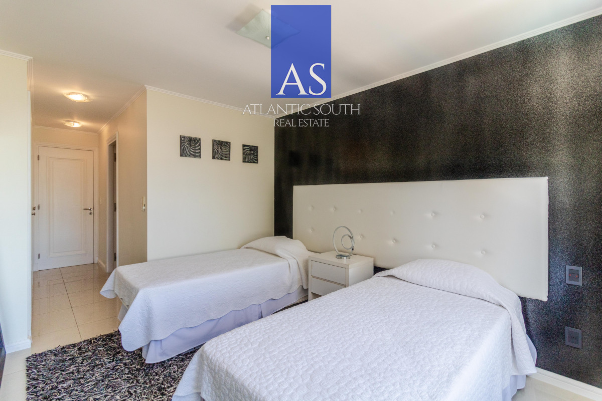 Apartamento ID.3856 - Apartamento de 3 dormitorios en suite frente al mar en Torre Imperiale Playa Brava Punta del Este