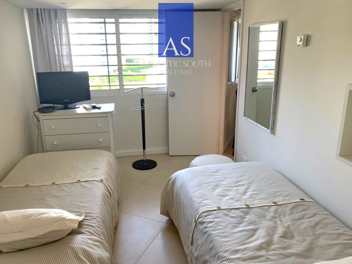 Apartamento ID.3701 - Apartamento reciclado 3 dormitorios primera linea Playa Brava