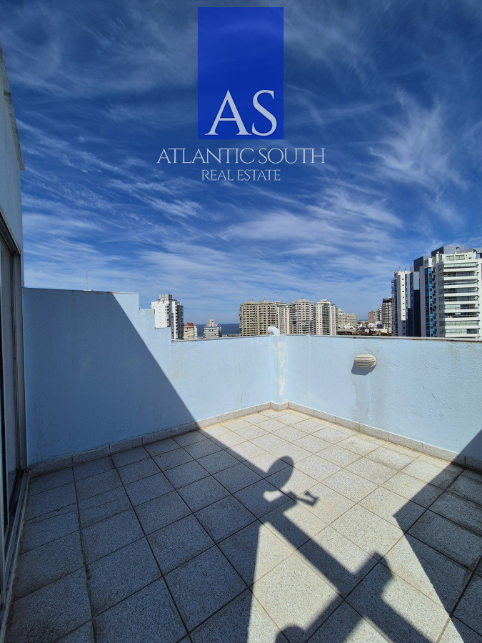 Apartamento ID.4422 - Penthouse 2 dormitorios con vista al mar garage Playa Mansa y Brava Punta del Este