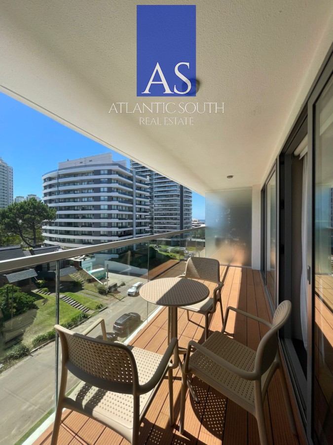 Apartamento ID.4533 - Oportunidad 1 dormitorio y medio con vista, balcón y servicios en Aidy Grill Punta del Este