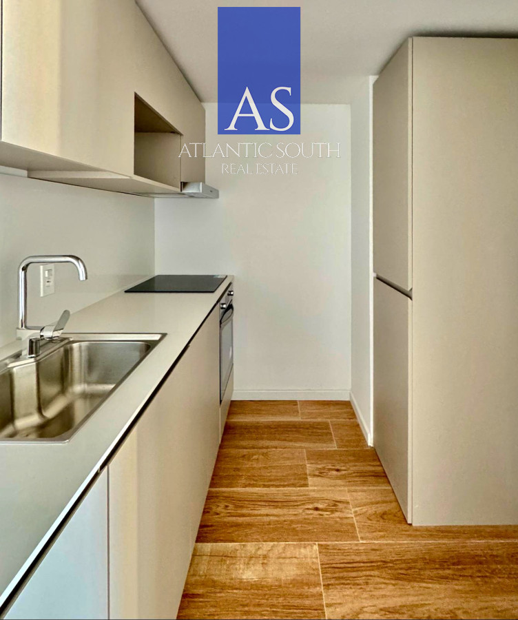 Apartamento ID.4024 - Apartamento de 2 dormitorios con vista al mar primera linea Playa Mansa 