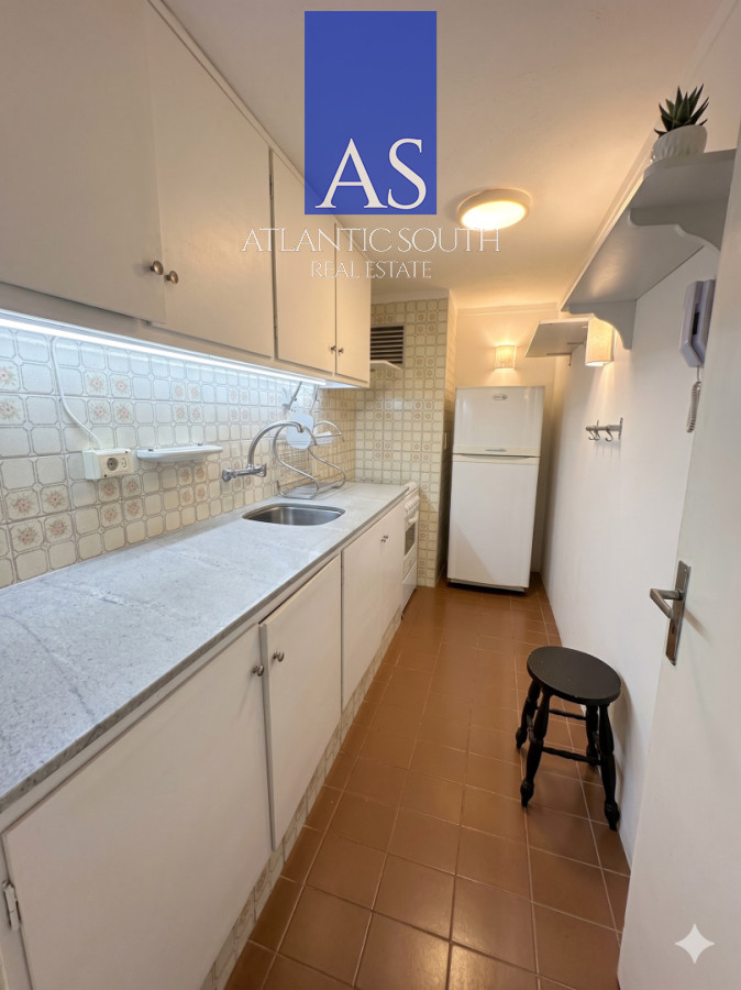 Apartamento ID.4823 - Apartamento 2 dormitorios más balcón vista mansa y garaje Punta del Este 