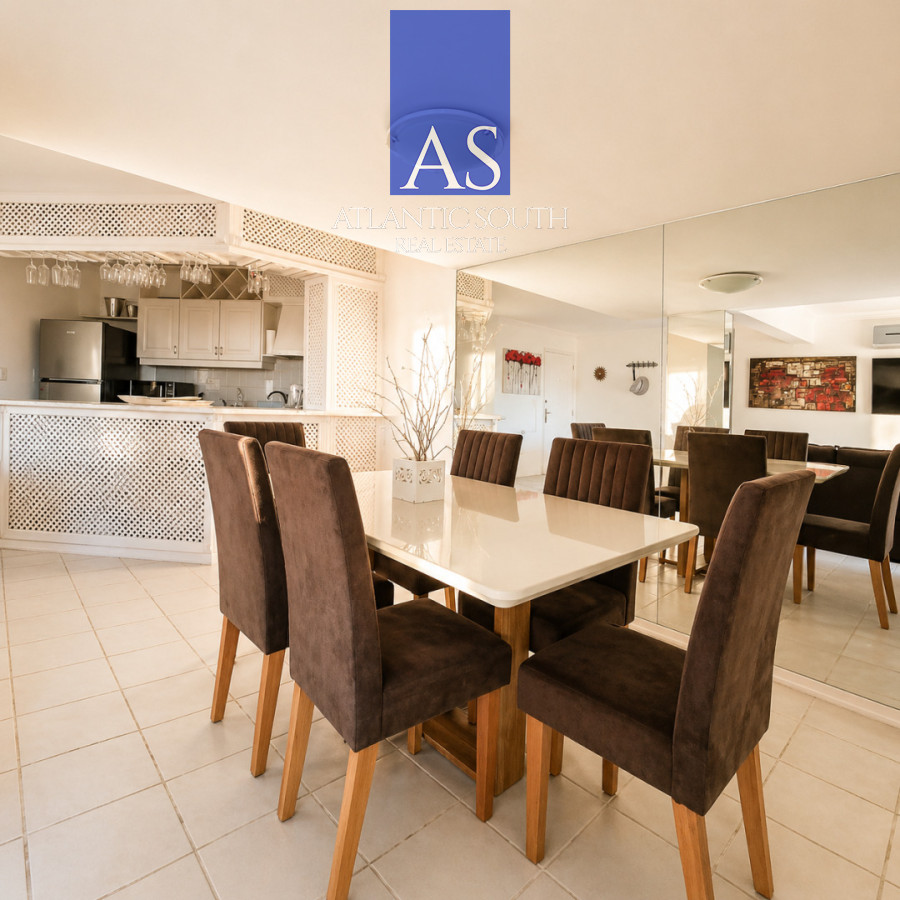 Apartamento ID.4736 - Apartamento de 3 Dormitorios con Vista Parcial al Mar en Playa Mansa - Pinares