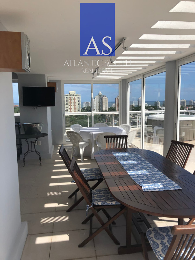 Apartamento ID.4898 - Penthouse dúplex con terrazas excepcionales y vistas panorámicas en Punta del Este