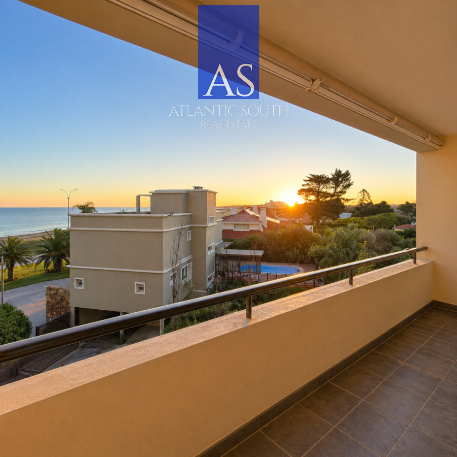 Apartamento ID.4736 - Apartamento de 3 Dormitorios con Vista Parcial al Mar en Playa Mansa - Pinares
