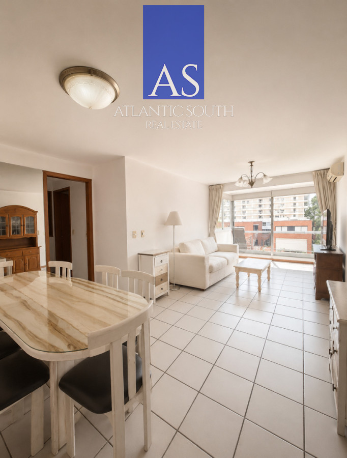 Apartamento ID.4619 - Apartamento de 2 Dormitorios terraza cochera Playa Mansa Punta del Este