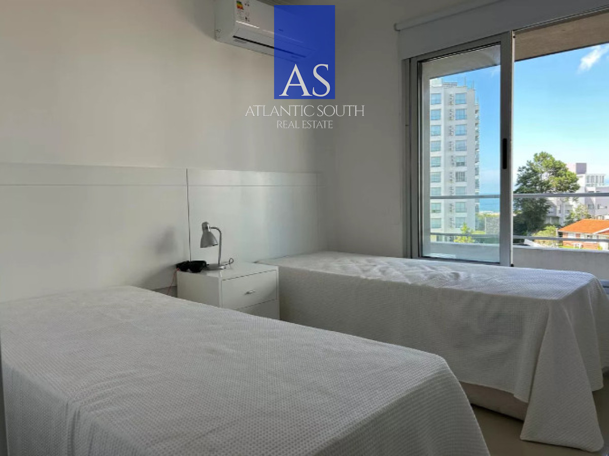 Apartamento ID.3462 - Oportunidad Moon Apartamento amplio y moderno 3 dormitorios y 3 baños con parrillero Punta del Este