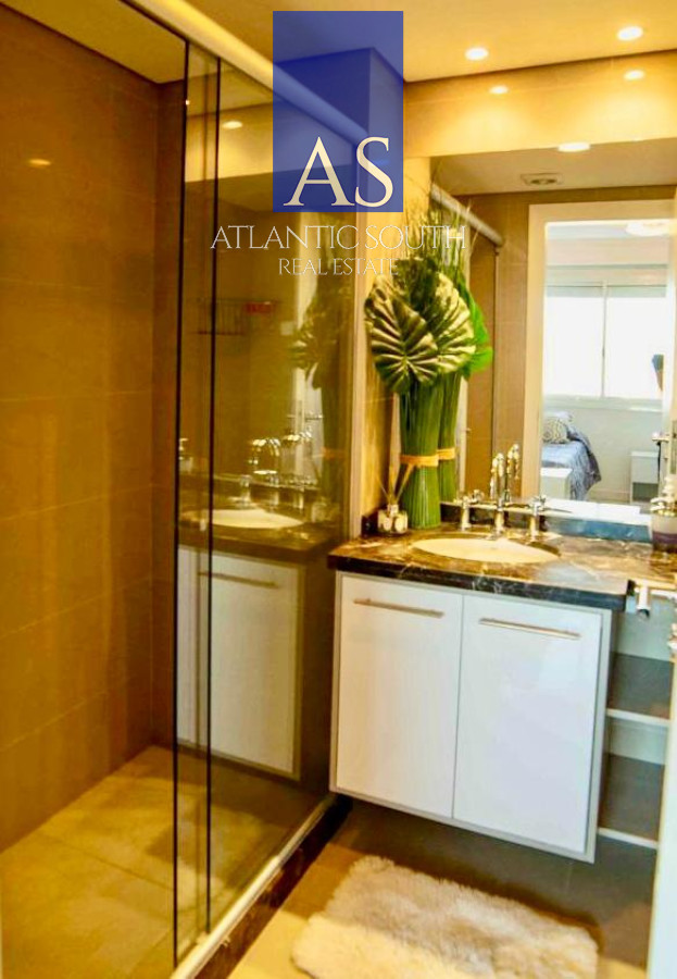 Apartamento ID.4181 - Apartamento de 2 dormitorios en suite+toilette terraza parrillero propio garage piscinas gastos razonables Playa Mansa Punta del Este