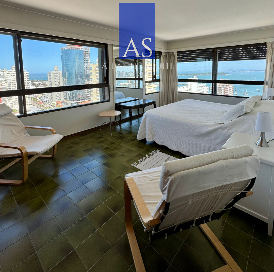 Apartamento ID.3890 - Apartamento de 4 dormitorios en península con excelente vista al mar 
