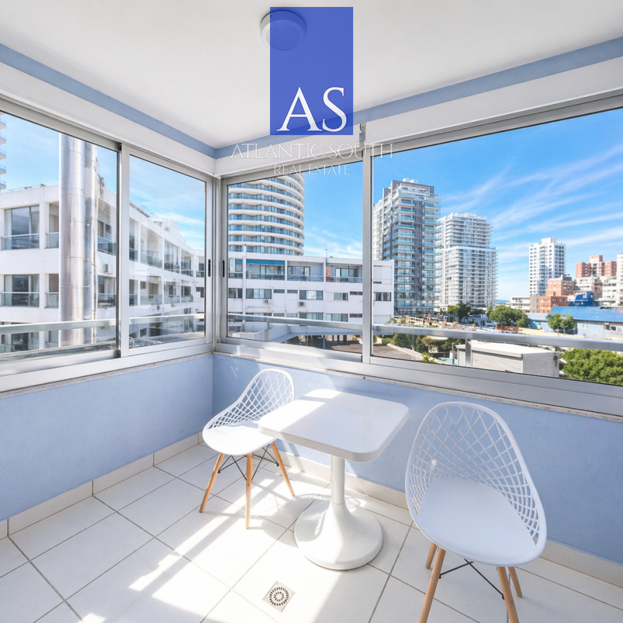 Apartamento ID.4418 - Apartamento 1 dormitorio en venta cercano al Mar terraza y cochera Playa Mansa Punta del Este