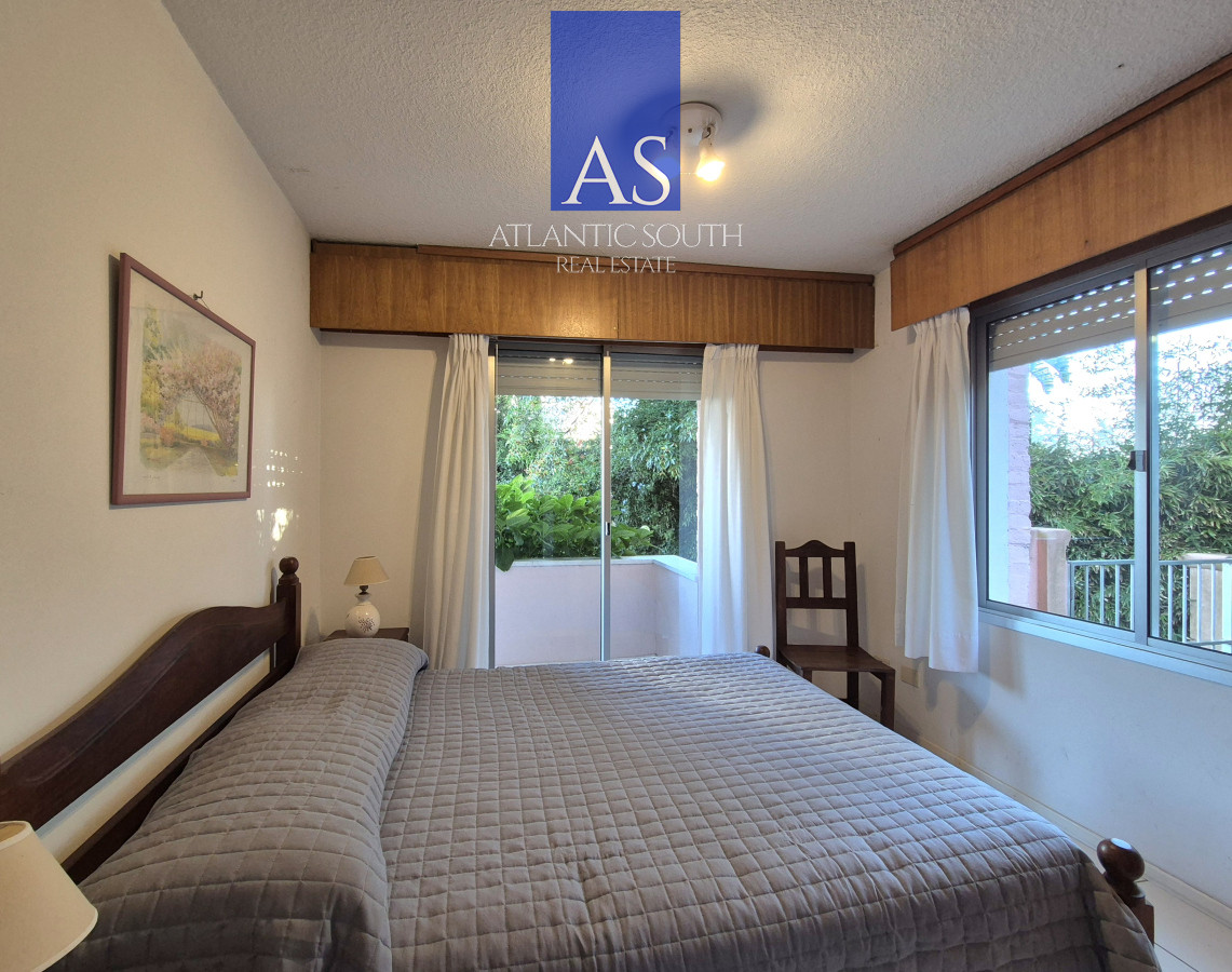 Apartamento ID.4079 - Apartamento venta 3 dormitorios tipo casa Playa Mansa Punta del Este